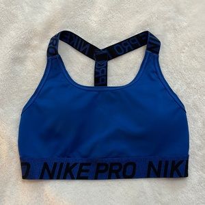 Nike pro sports bra